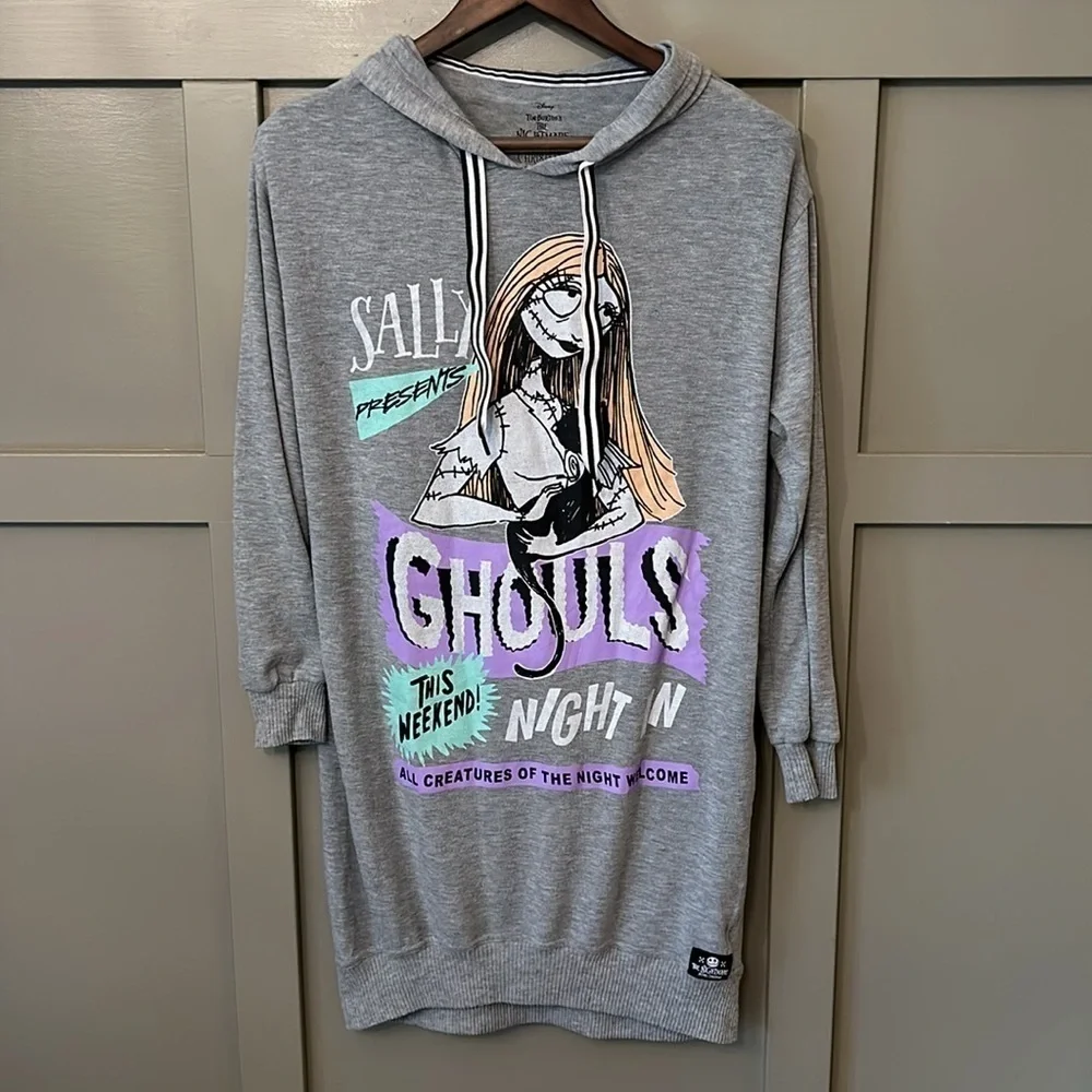 Disney Nightmare Before Christmas Hooded Sleepshirt Sally Graphic Gray Size XS - Picture 3 of 8